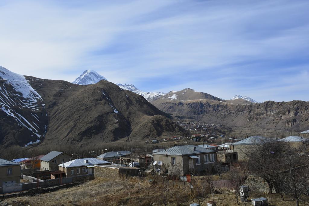 Hotel Zaza'S House Kazbegi Exterior foto